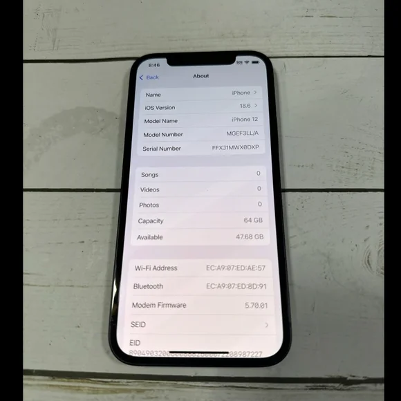 Apple iPhone 12 - Black